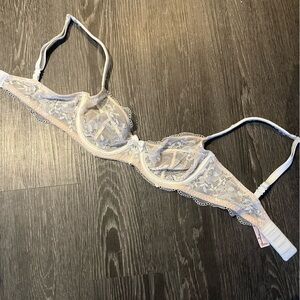 Victoria's Secret | Body by Victoria Unlined Demi | Cream | 32B